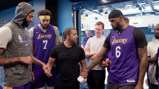 ДЭВИД БЛЕЙН ПОКАЗЫВАЕТ ФОКУСЫ ИГРОКАМ ЛЕЙКЕРС😳😯😮