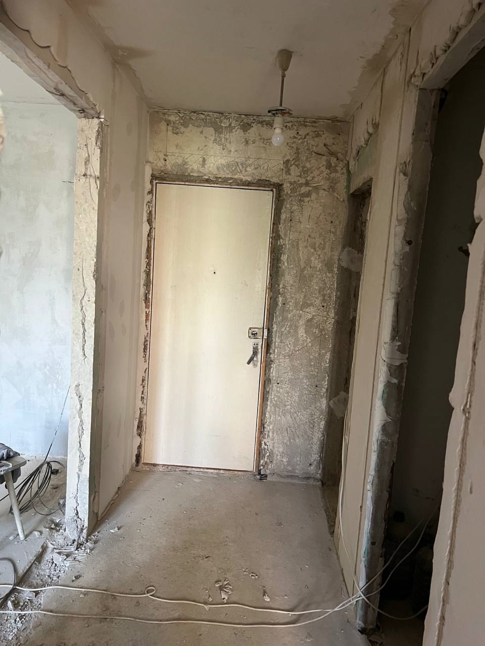 Алчевск
🏠 Продаётся 1-комнатная квартира в Алчевске
📍 Адрес: ул. Гмыри, район пекарни «Наш пекарь»
🛋 Общая площадь: 32,7 м² | Кухня: 7,5 м²
🏢 Этаж: 3...